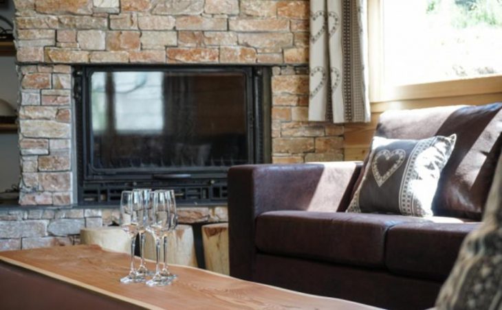 Chalet Melezor, Serre Chevalier, Log Fire